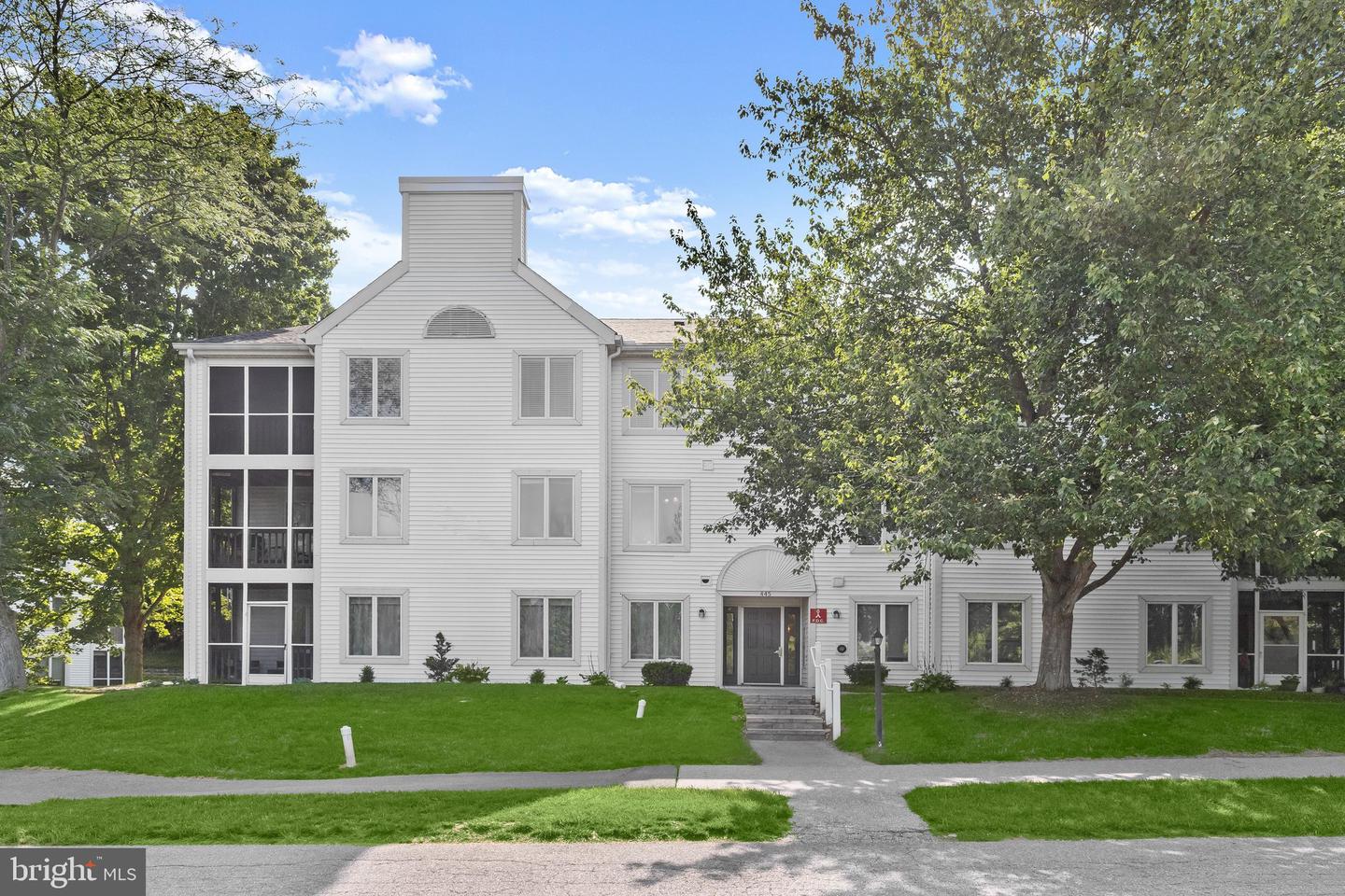 445 Pleasanton Road #c31