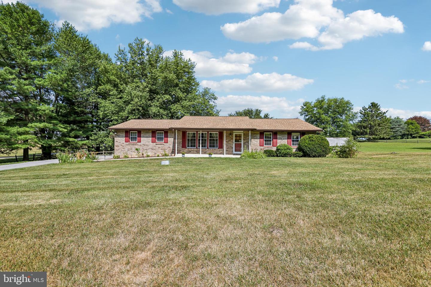 304 Blue Grass Lane, Hampstead