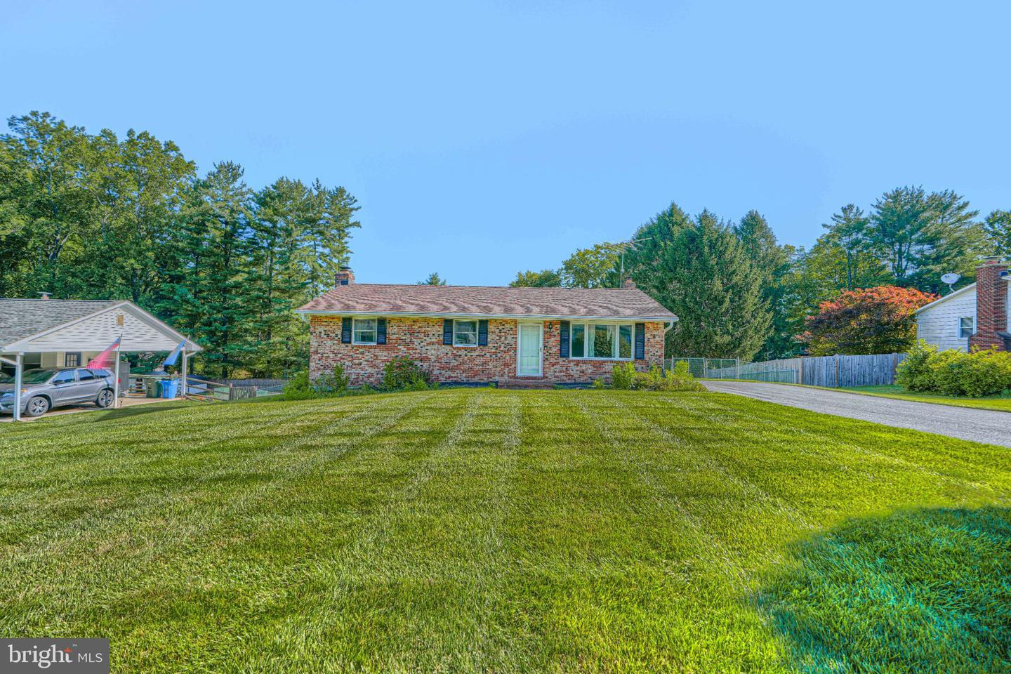 1520 Woodridge Lane
