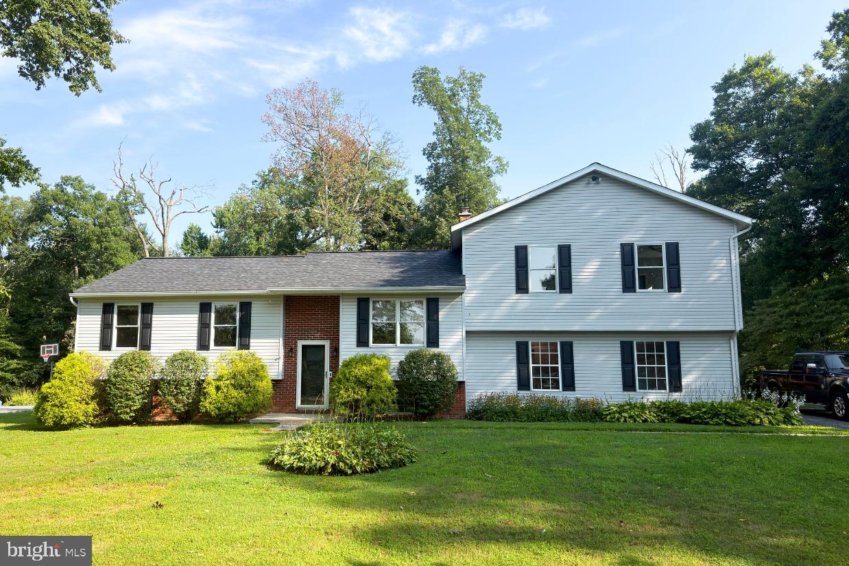 4294 Wolf Hill Drive