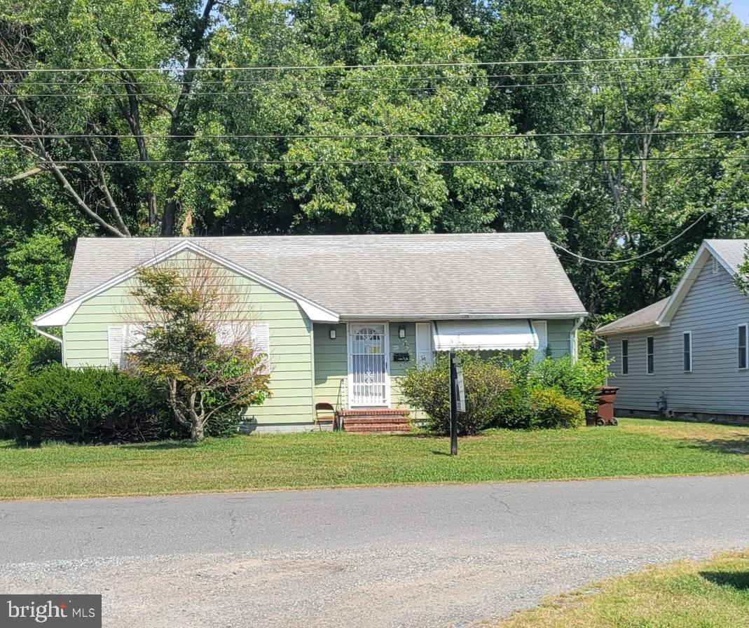 805 Robbins Street, Cambridge
