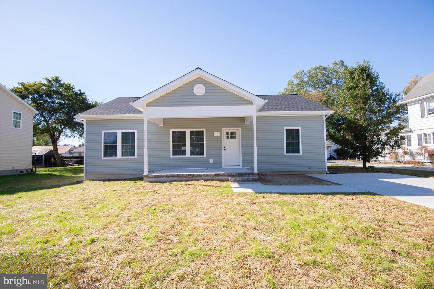 103 Linden Avenue, Secretary