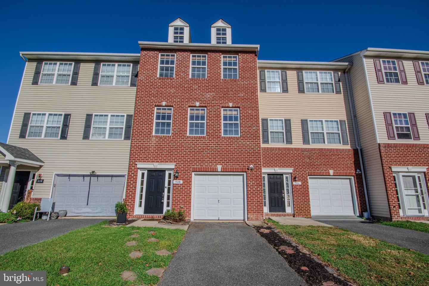 508 Wood Duck Drive, Cambridge