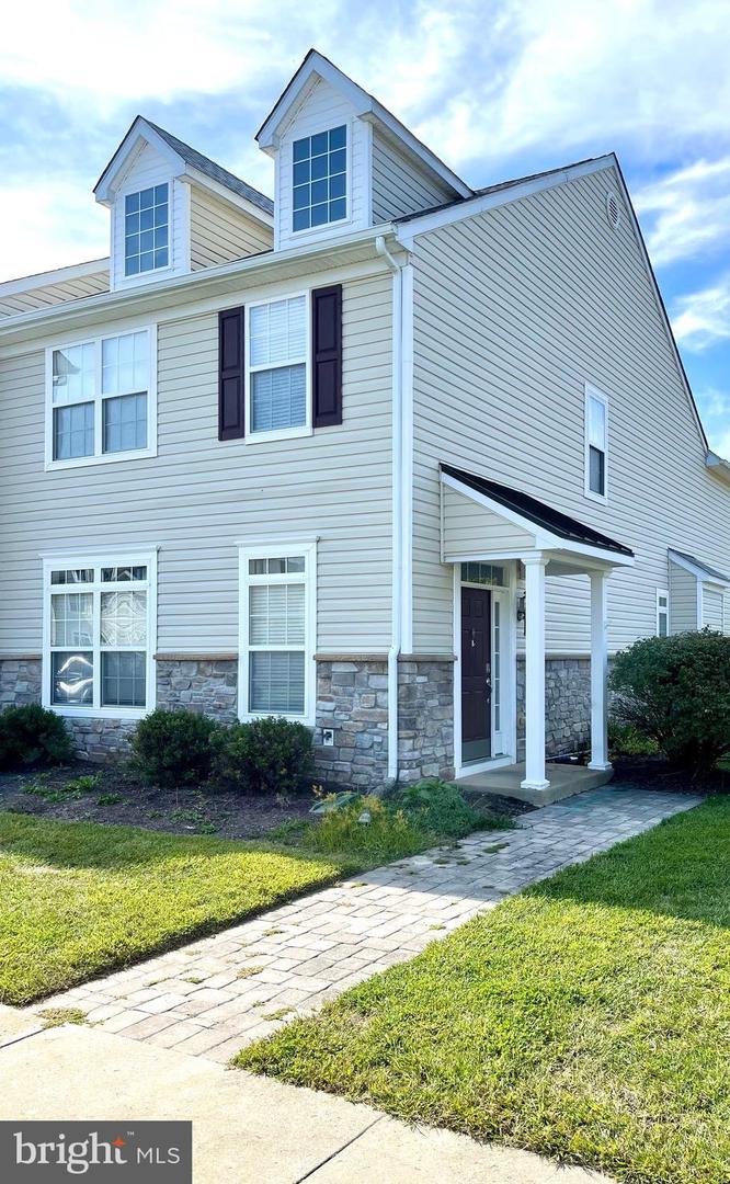 301 Old Squaw Court, Cambridge