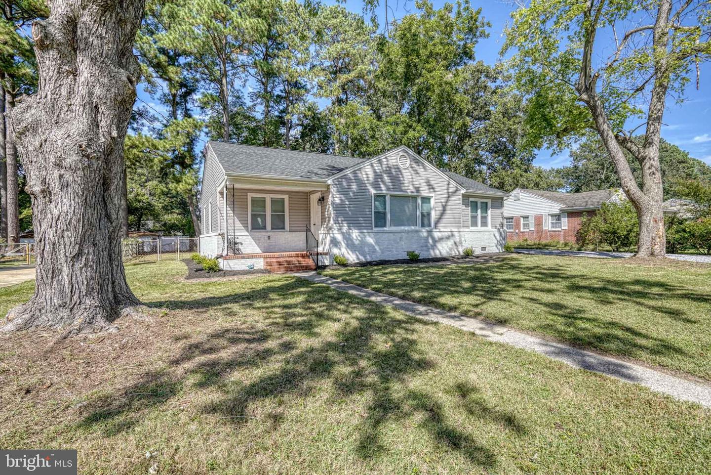 607 Edlon Park Drive, Cambridge
