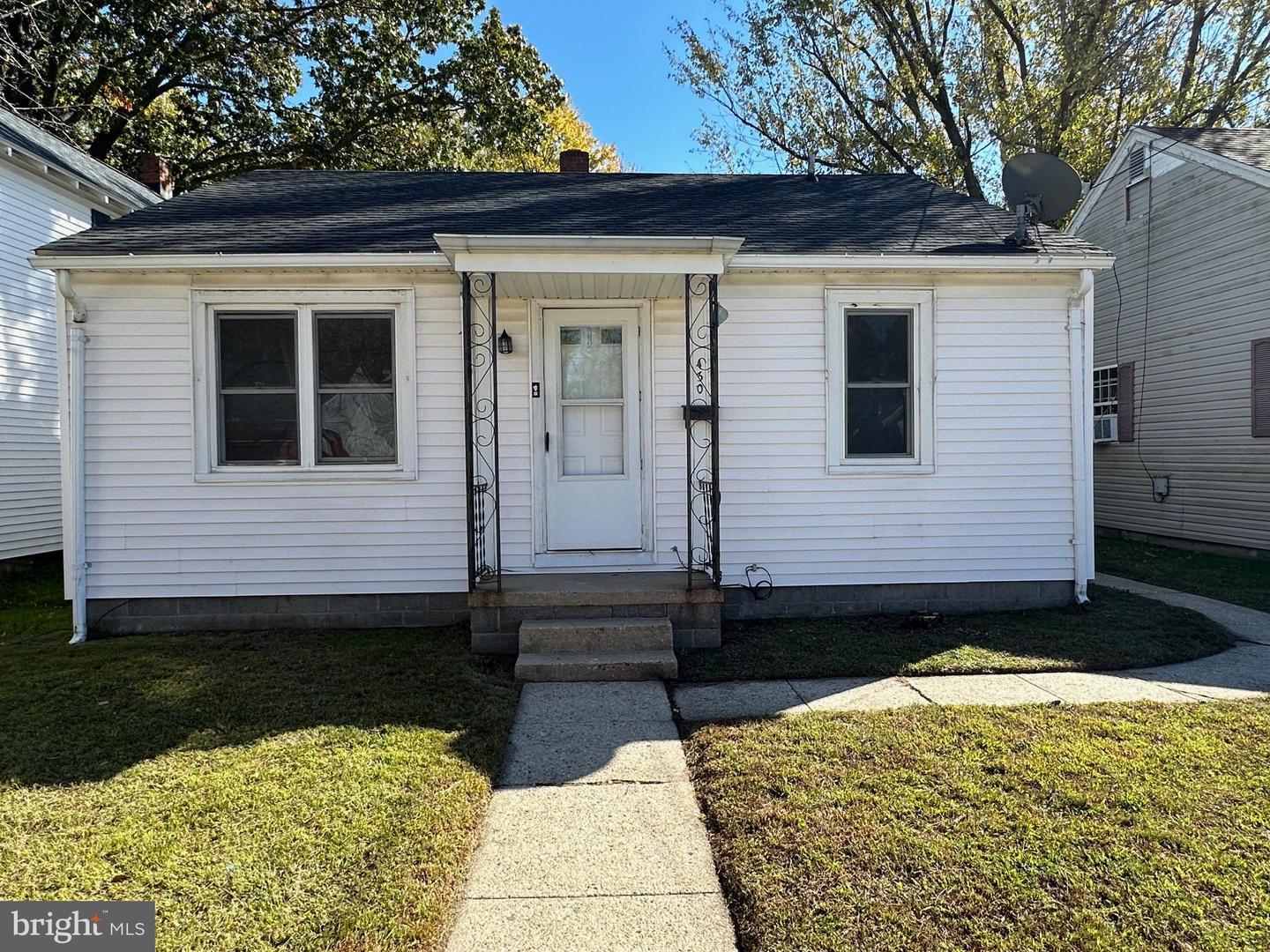 430 Leonards Lane