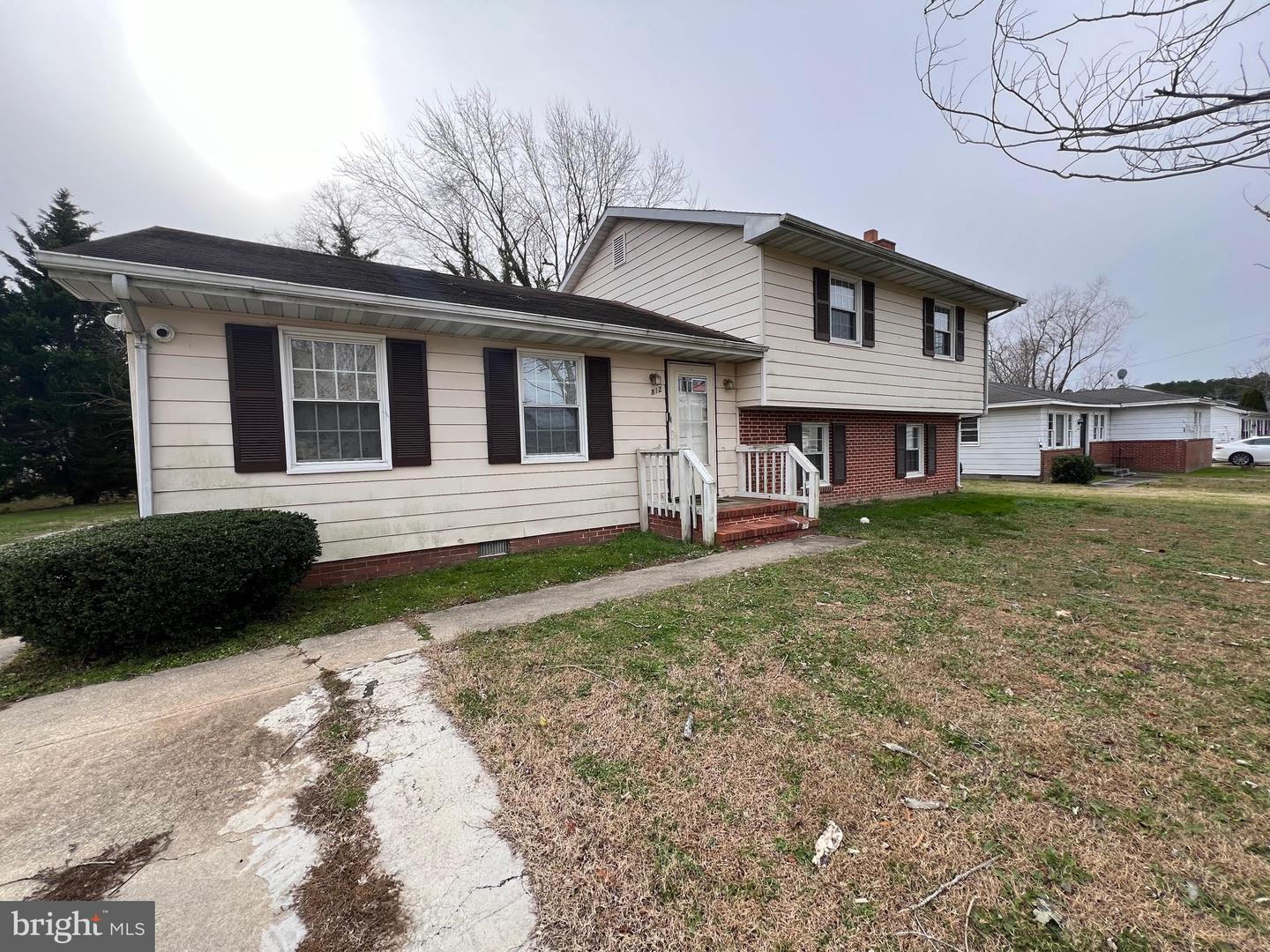 812 Bradley Avenue