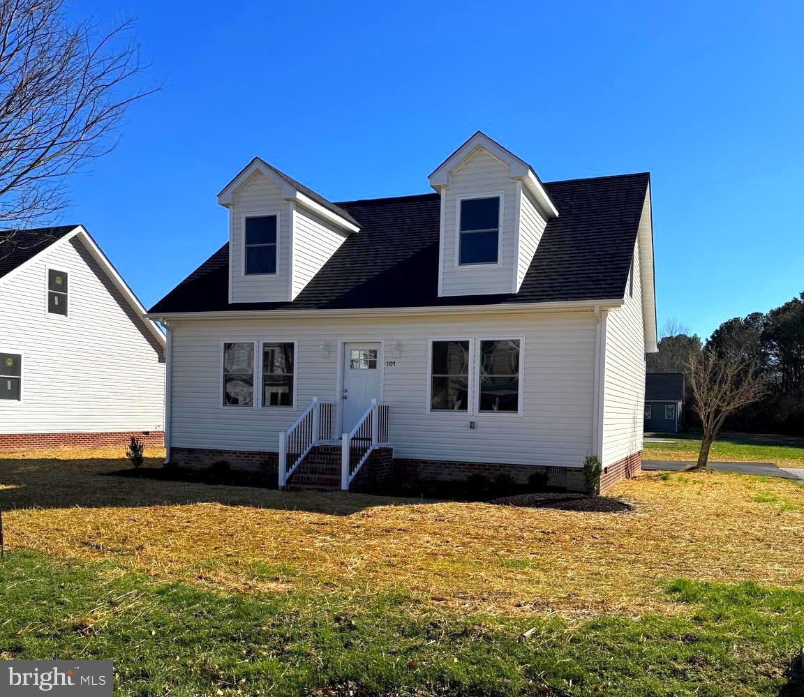 107 Railroad Avenue, East New Market