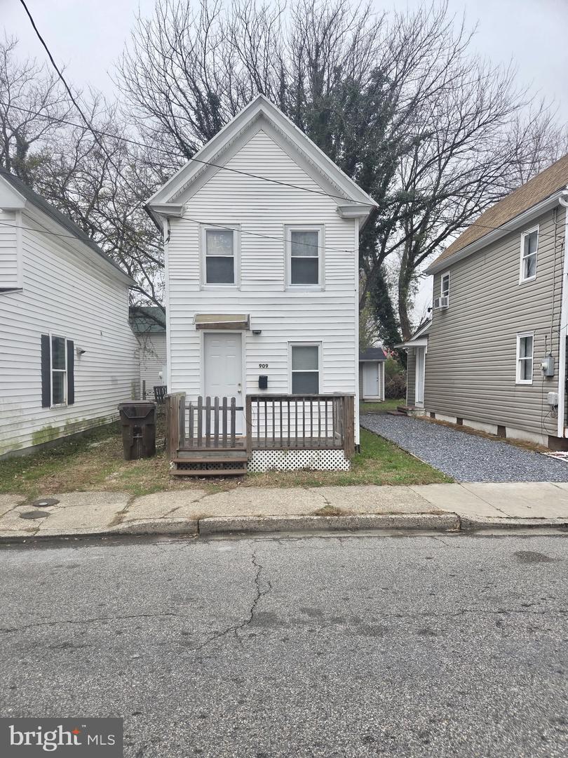 909 Pine Street, Cambridge