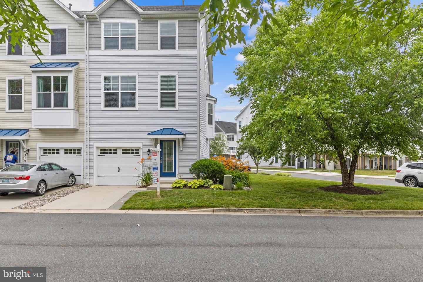 317 Shipyard Drive #67, Cambridge