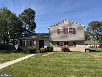 8 Shawnee Road, Cambridge