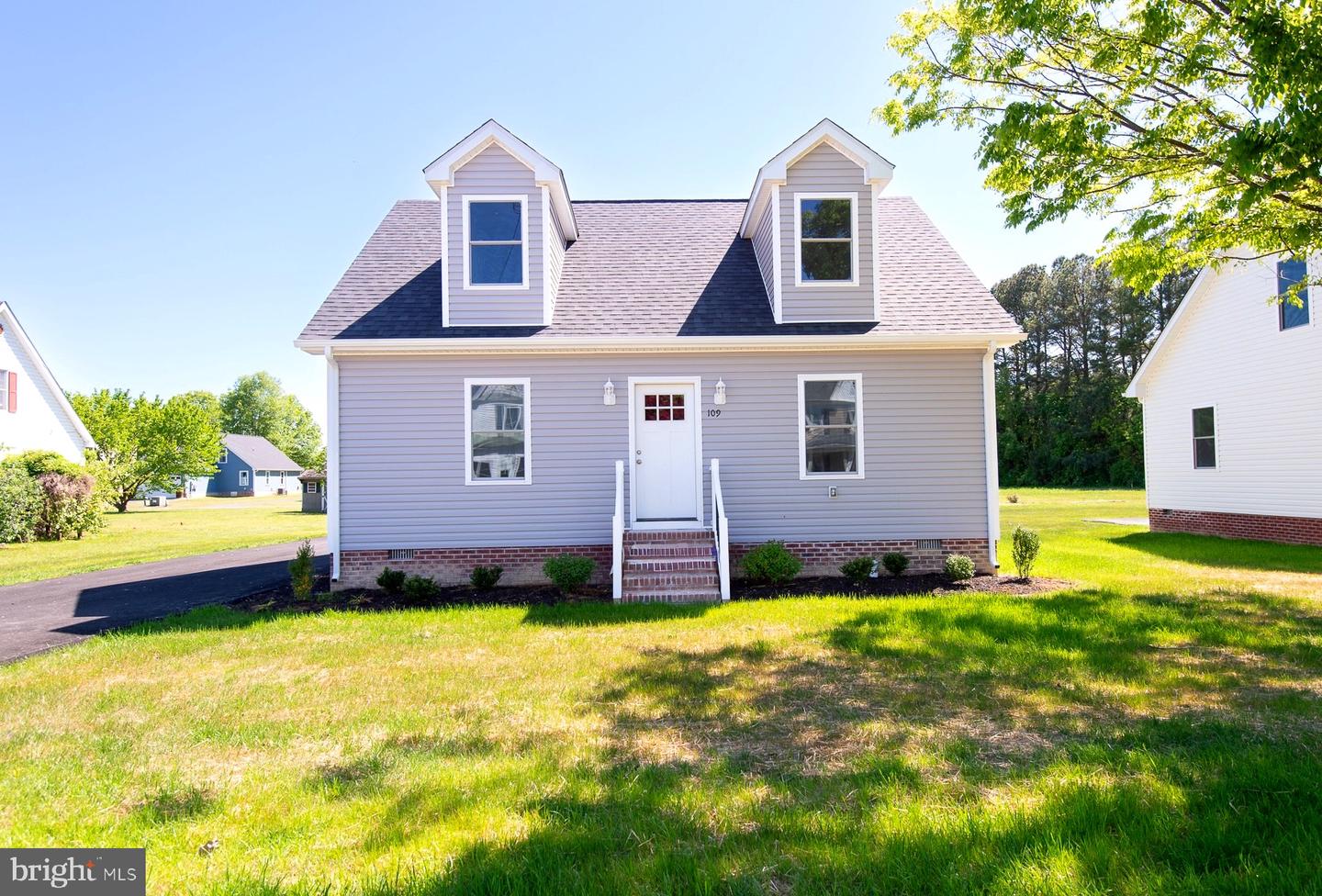 109 Railroad Avenue
