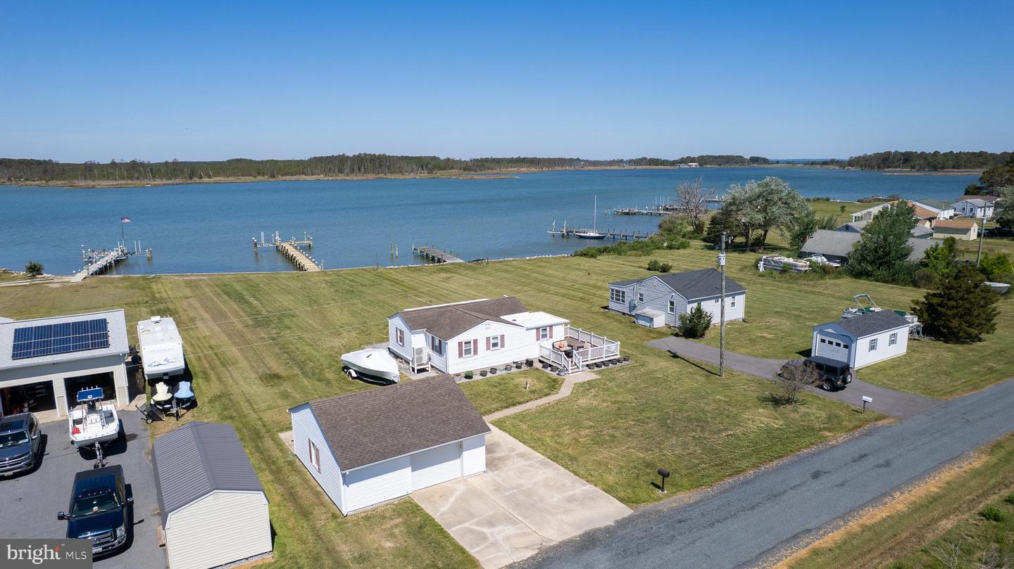 5558 Bowen Road, Cambridge