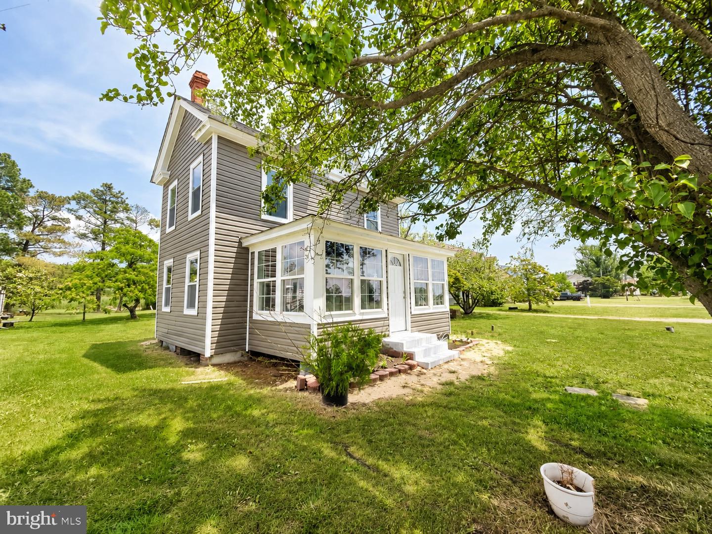 2527 Old House Point Road