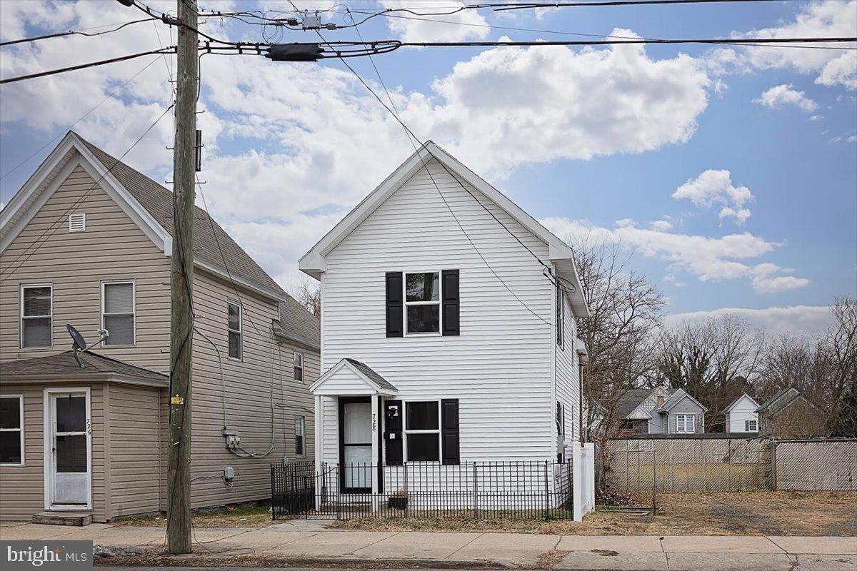 728 Race Street, Cambridge