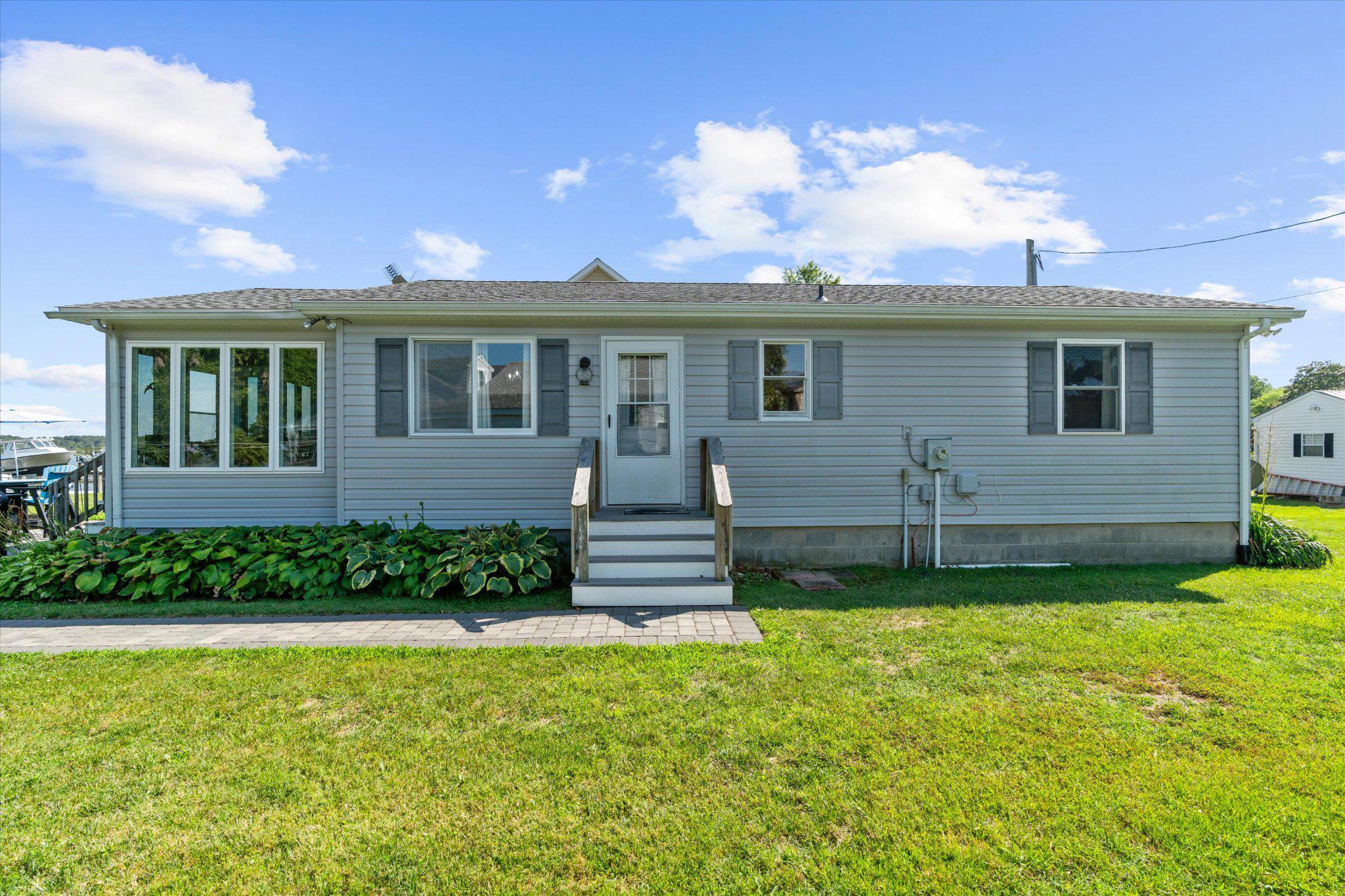 1609 Deep Point Road