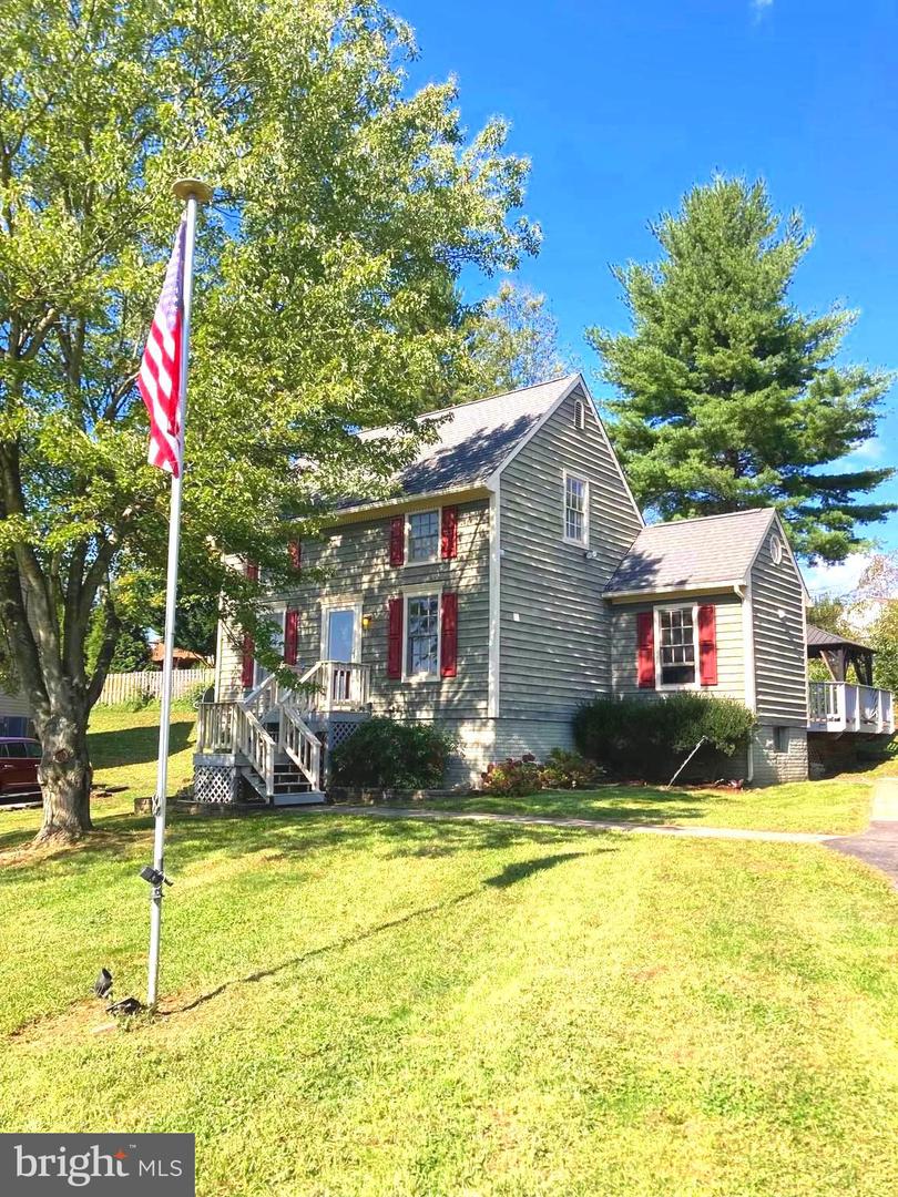 1598 Wise Court, Point Of Rocks