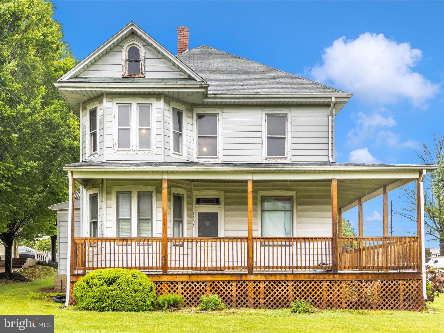 1306 S Main, Mount Airy