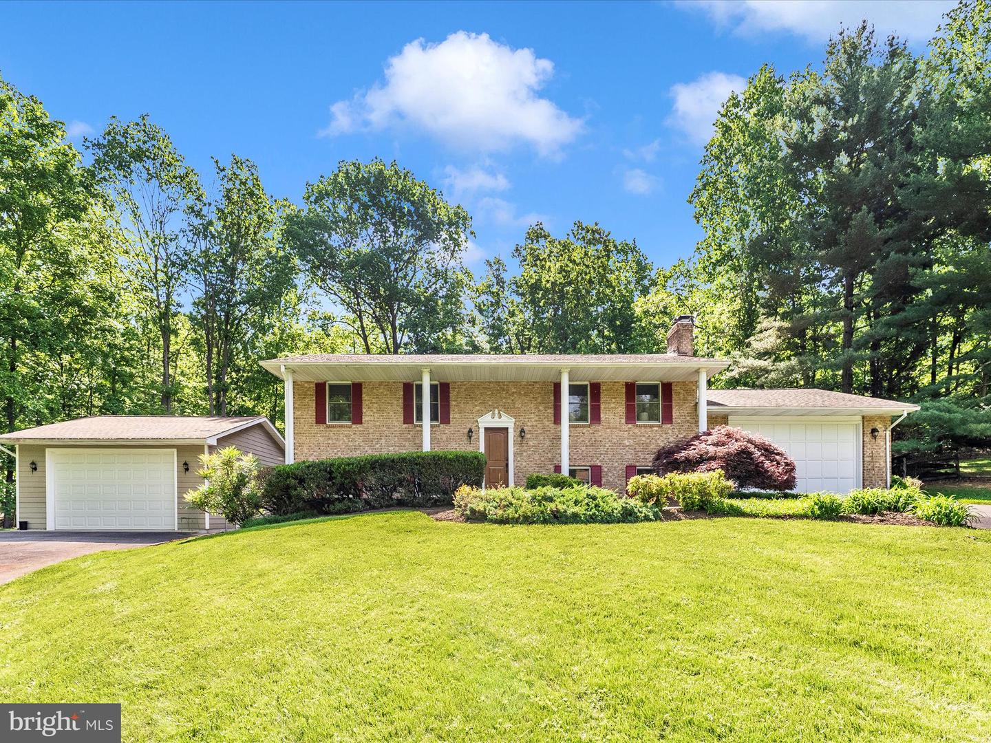 4309 Rolling Acres Court, Mount Airy