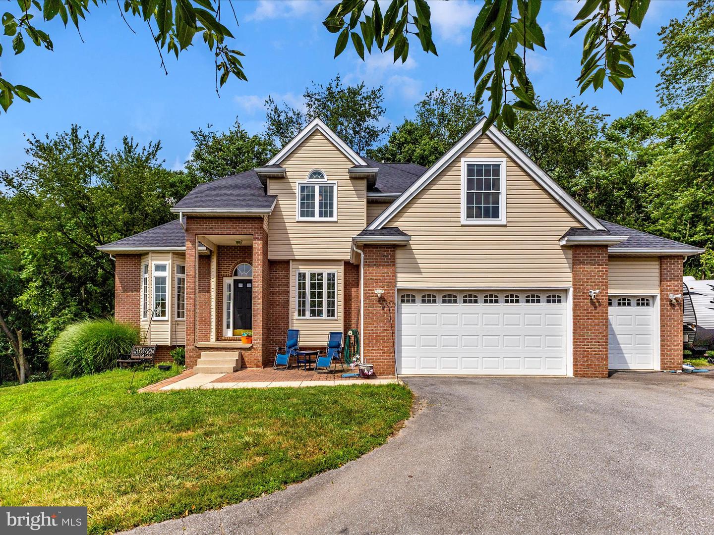 13410 Autumn Crest Drive, Mount Airy