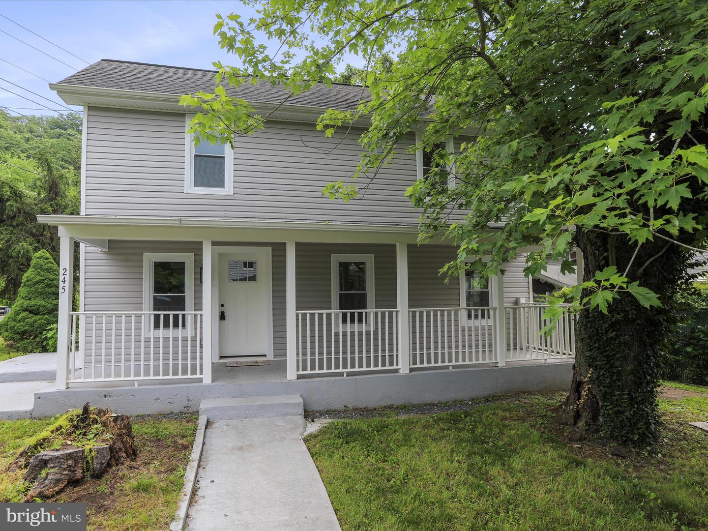 245 Knoxville Road, Knoxville