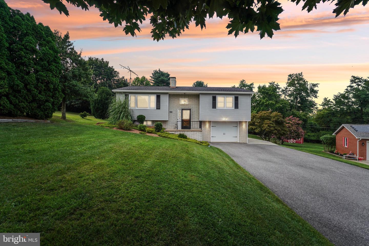 13714 Hillside Avenue, Thurmont