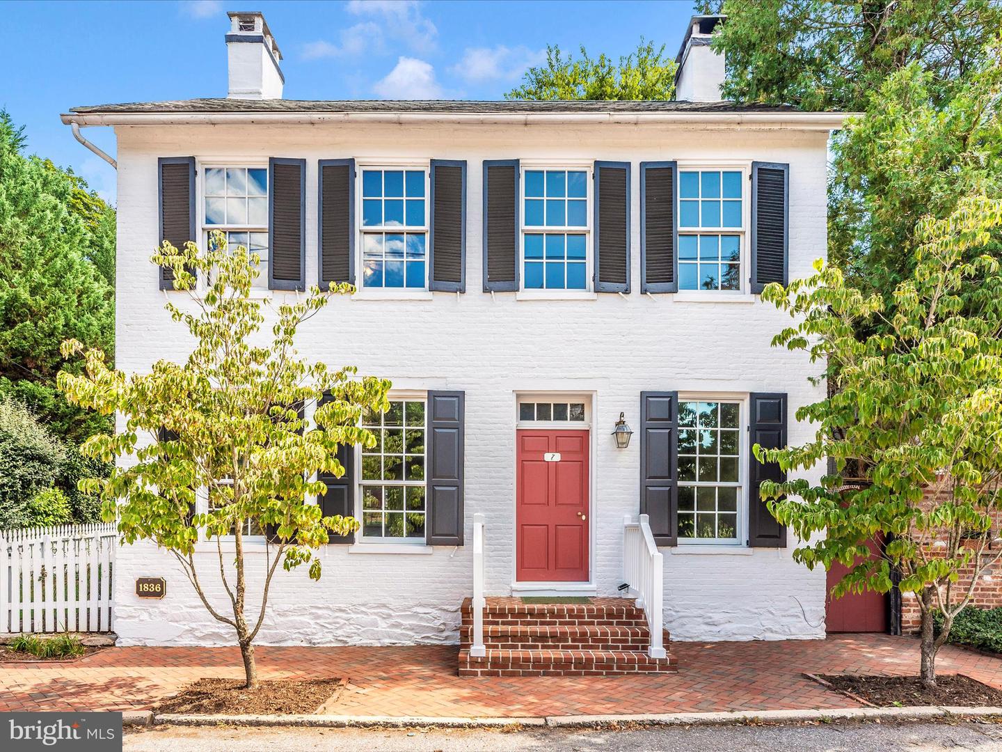 7 Main Street W, Burkittsville