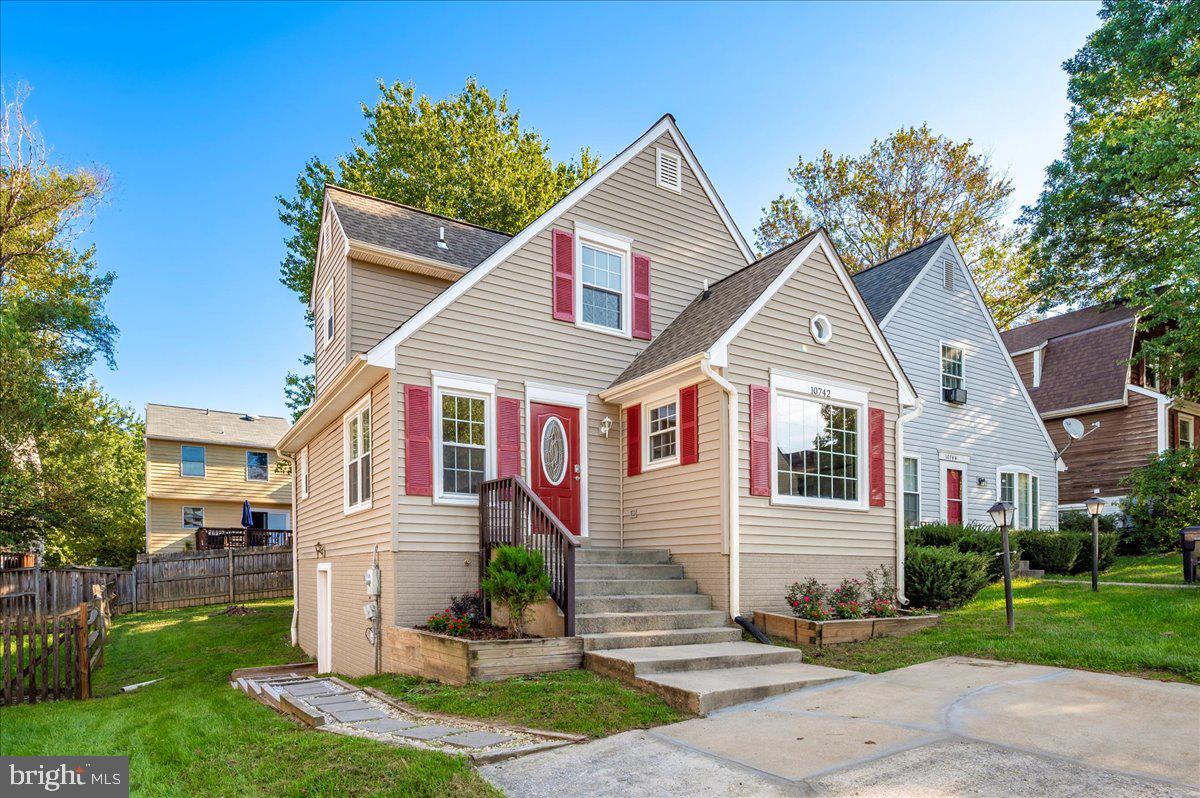 10742 Lake Edge Court, New Market