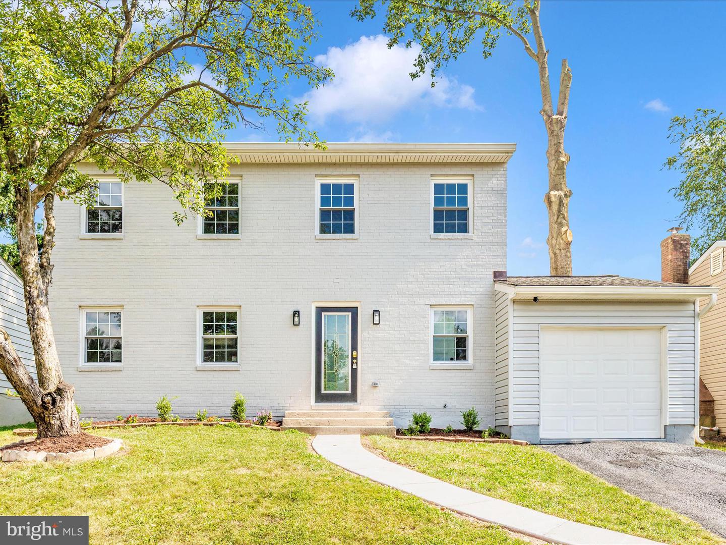 1305 Peachtree Court, Frederick
