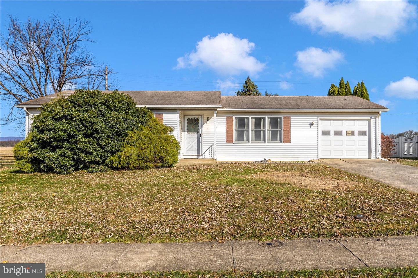213 Albany Avenue W, Walkersville