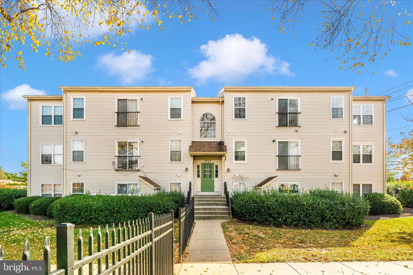 5701 Lavender Plaza #j