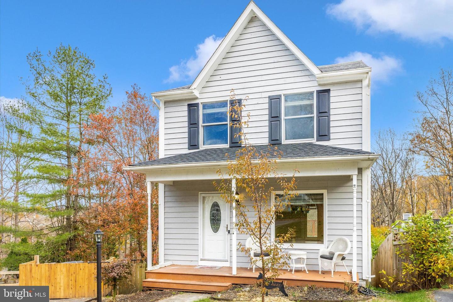 10641 Old Barn Ct