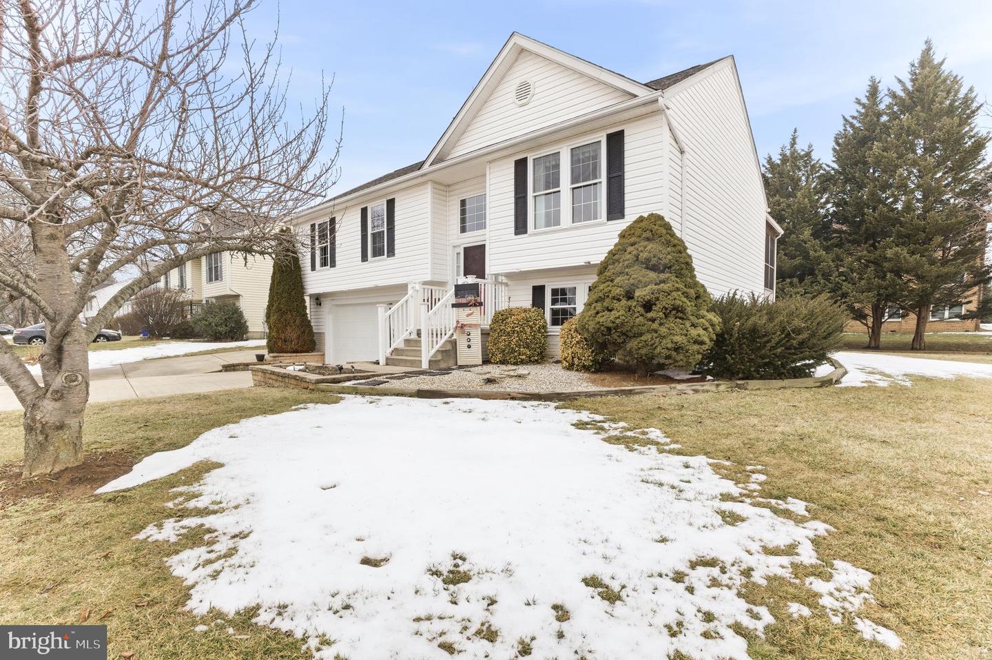 1 Walnut Pond Court, Middletown