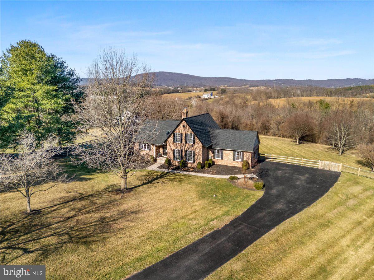 3293 N Hill Court, Middletown