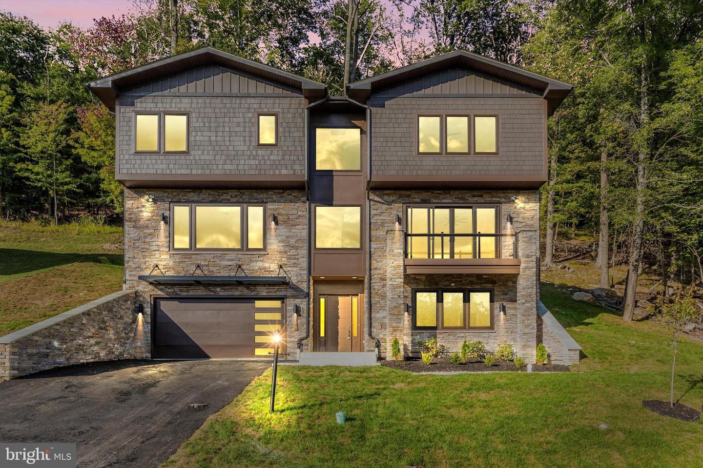 6748 Accipiter Drive