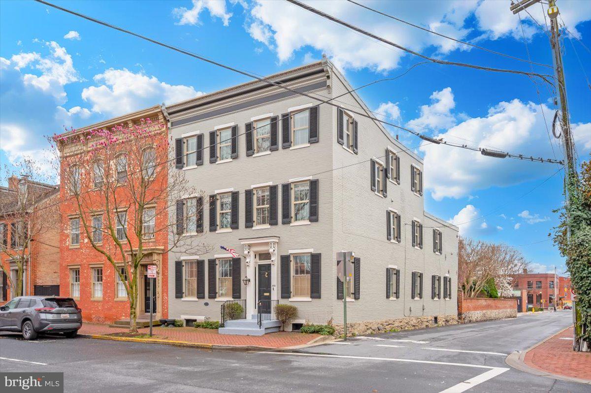 200 E Church Street