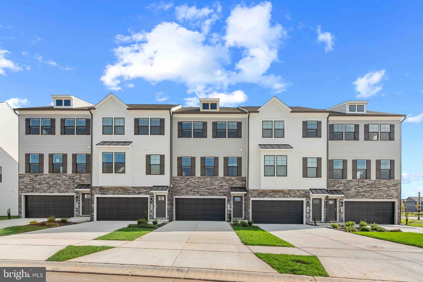 391 Ensemble Way, Frederick
