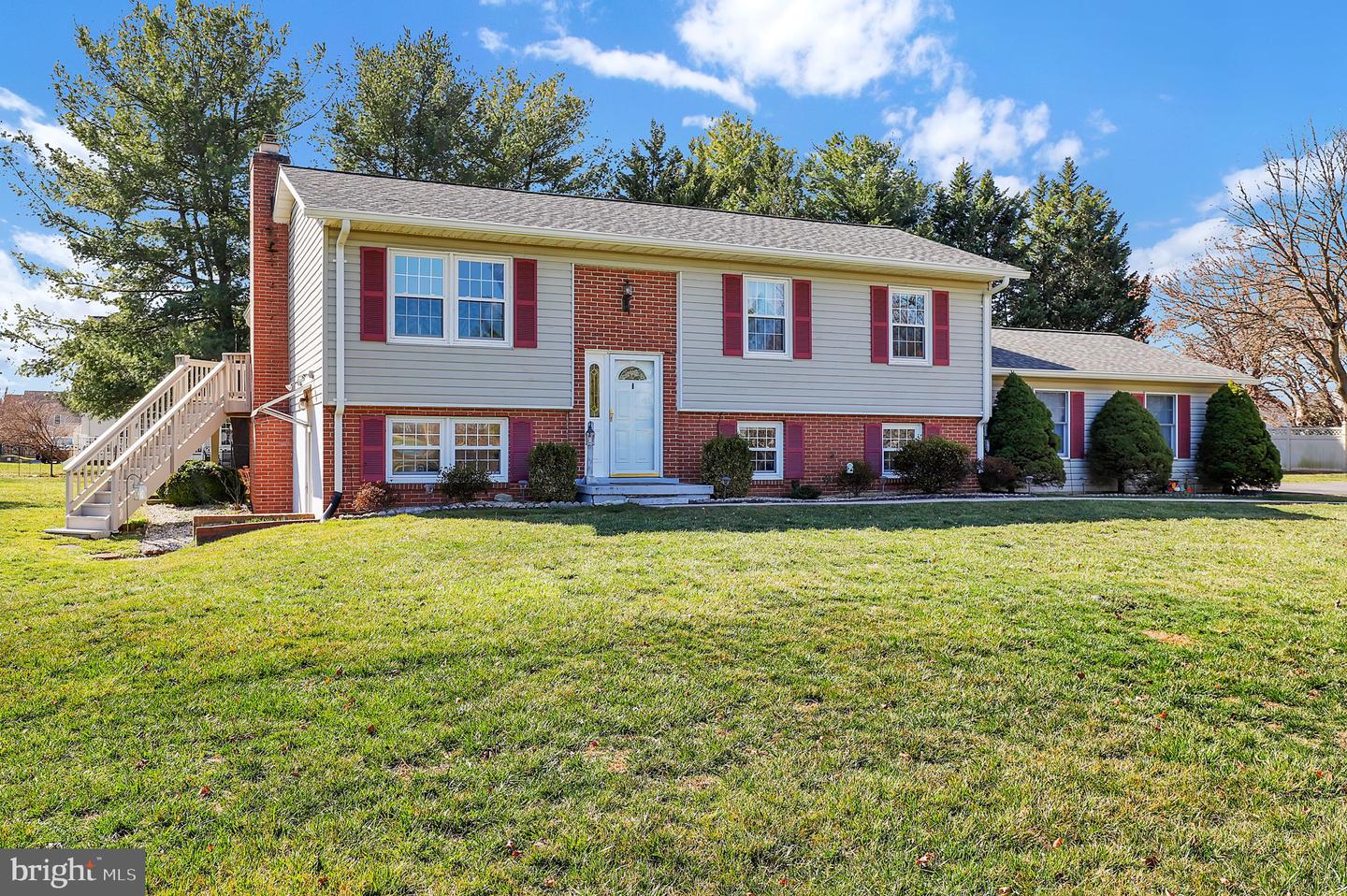 5709 Adamstown Road, Adamstown