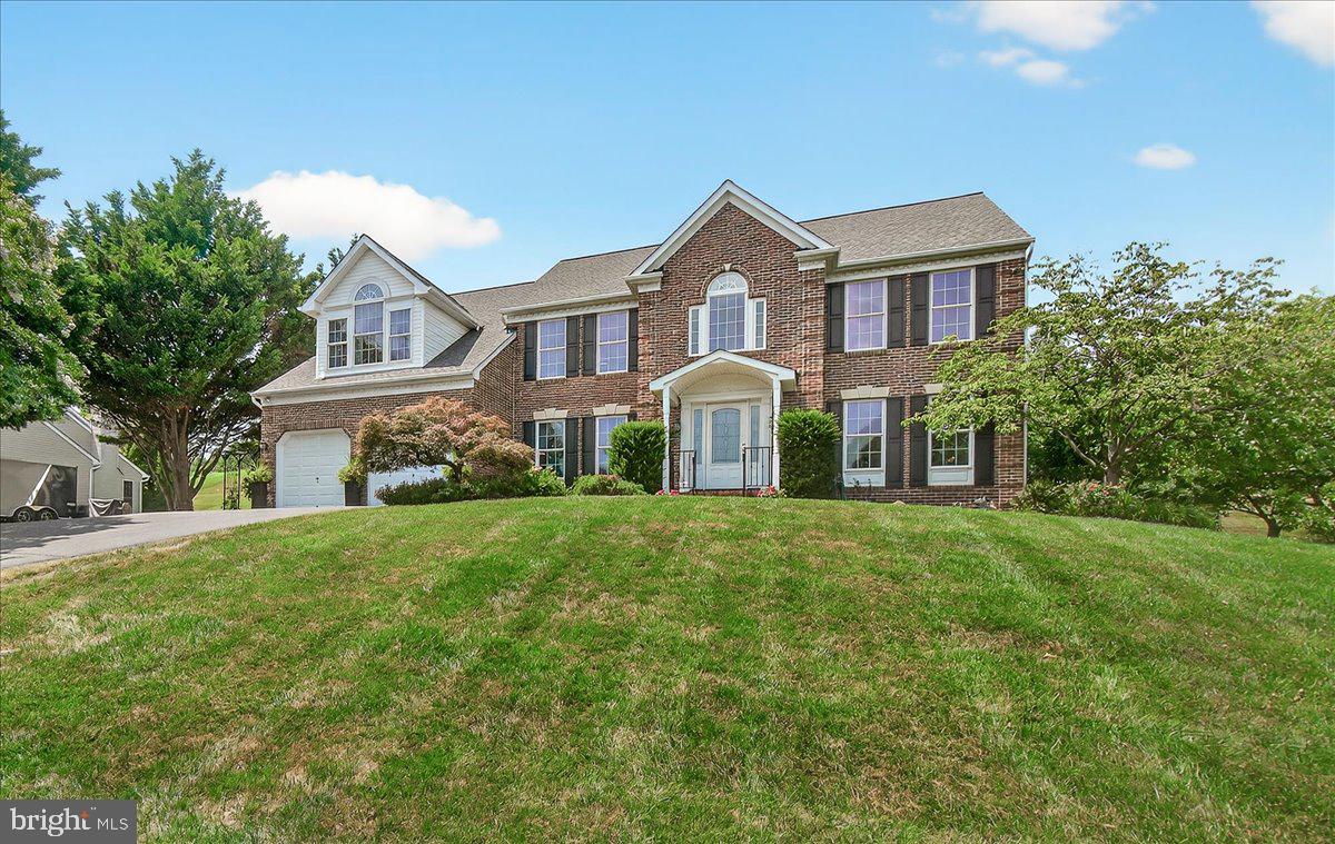 4042 Lomar, Mount Airy