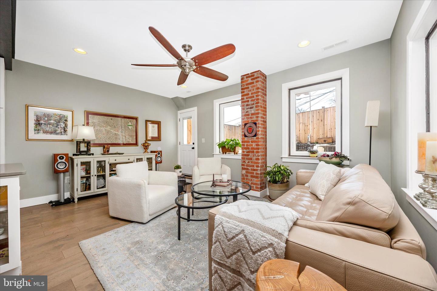 8 1/2 W 5th Street, Frederick