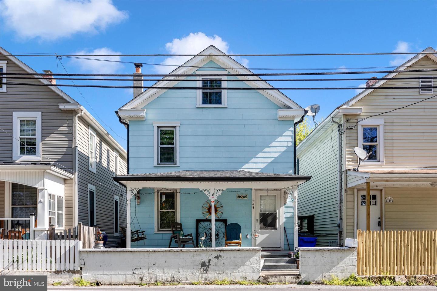808 Knoxville Road, Knoxville