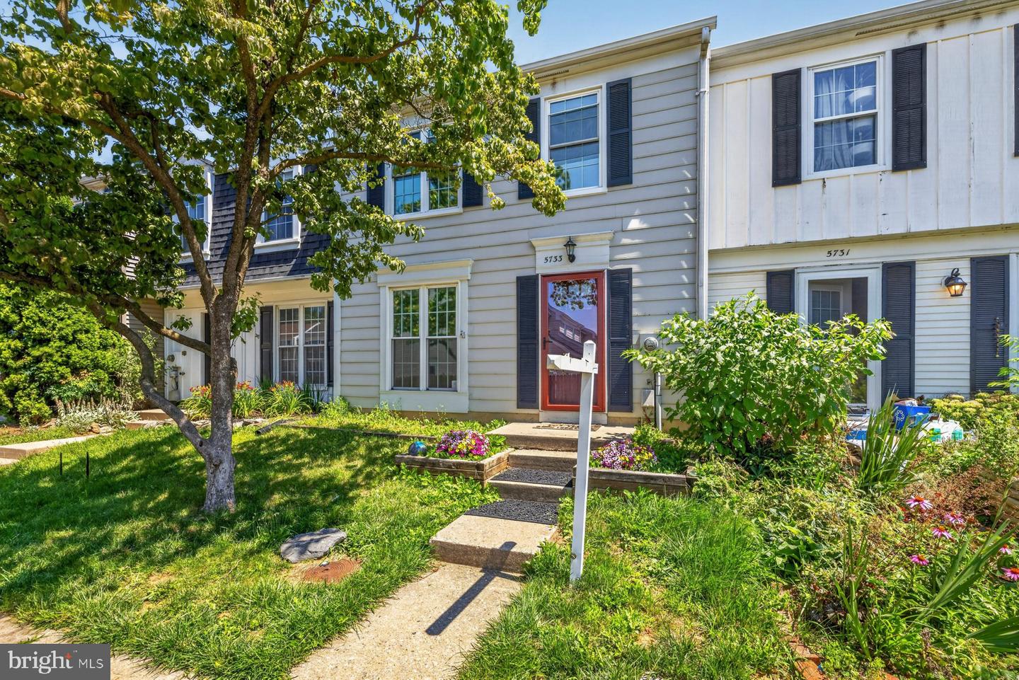 5733 Sunset View Lane
