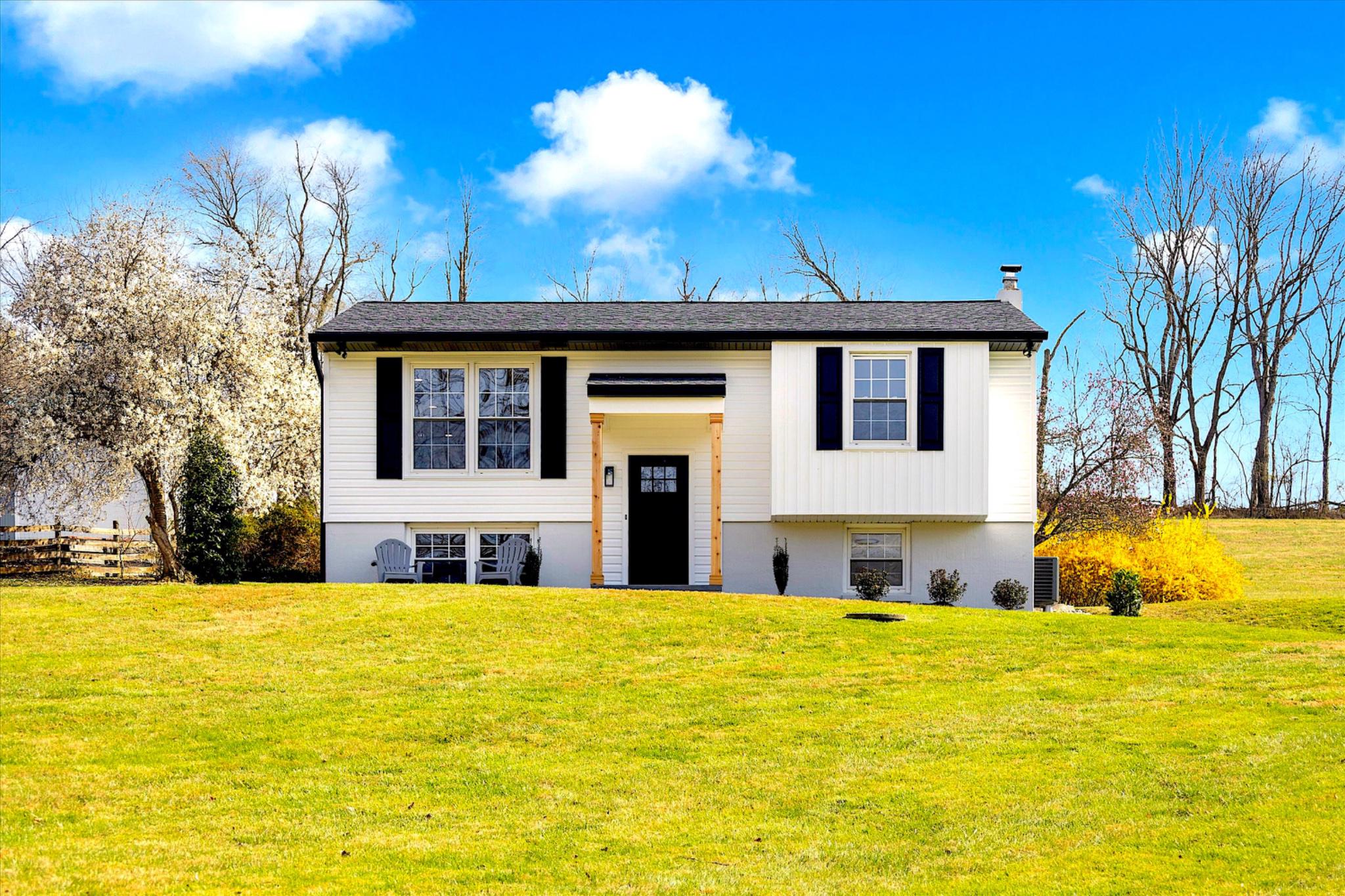 13611 Harrisville Road, Mount Airy
