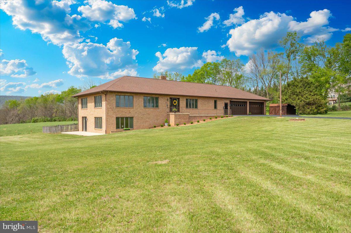6540 Picnic Woods Road, Jefferson