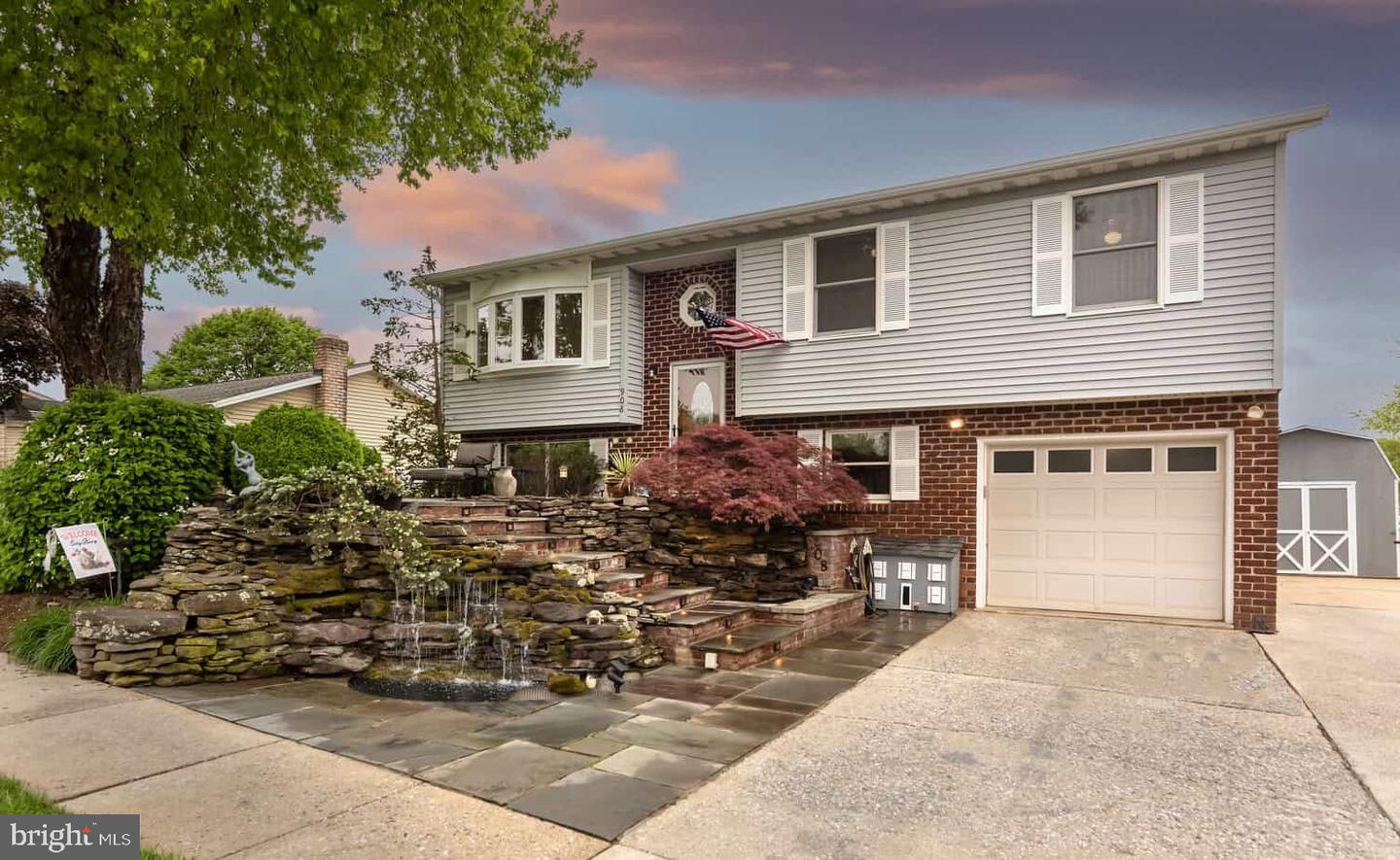 908 Horizon Road, Mount Airy