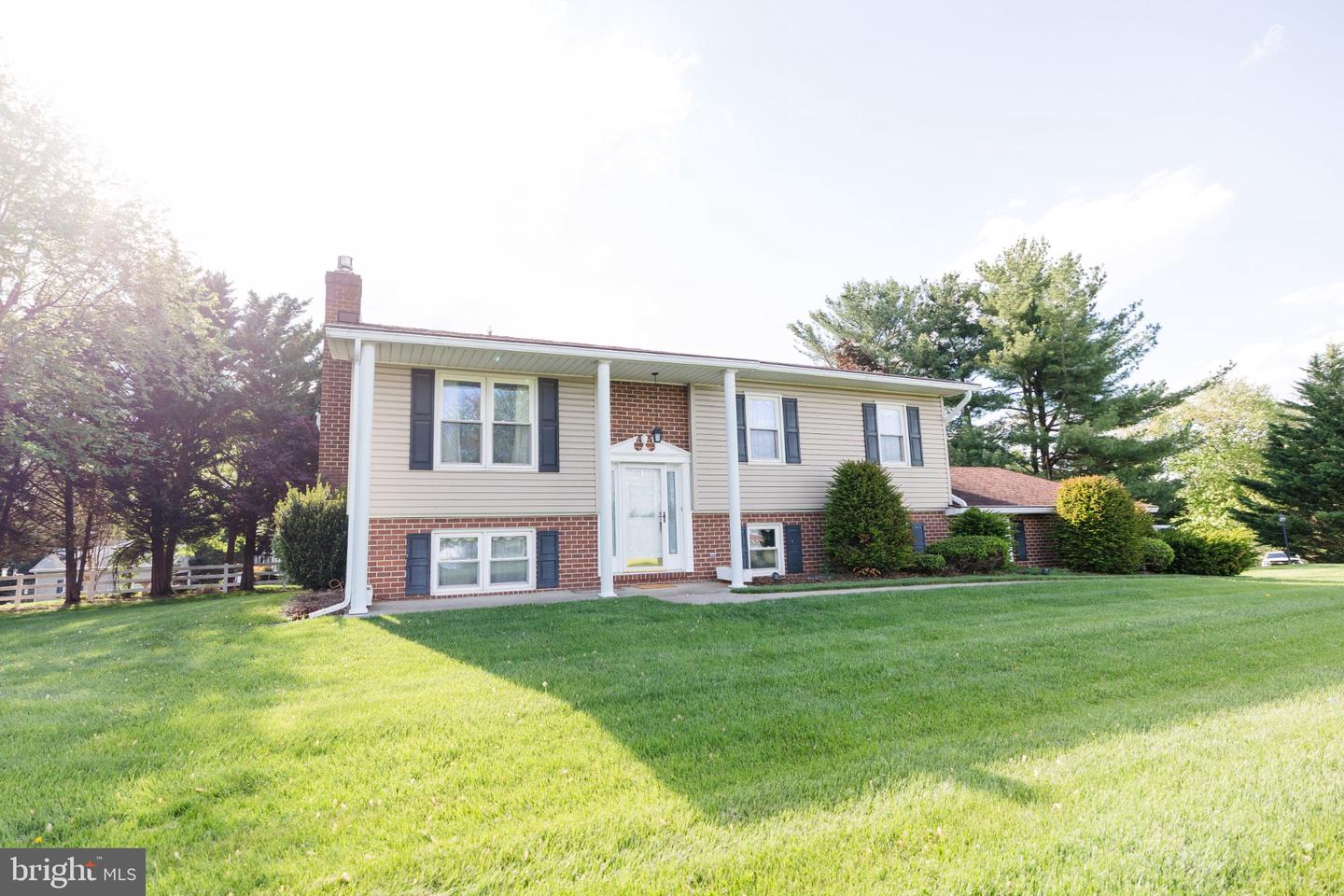 11307 Treeview Lane, Monrovia