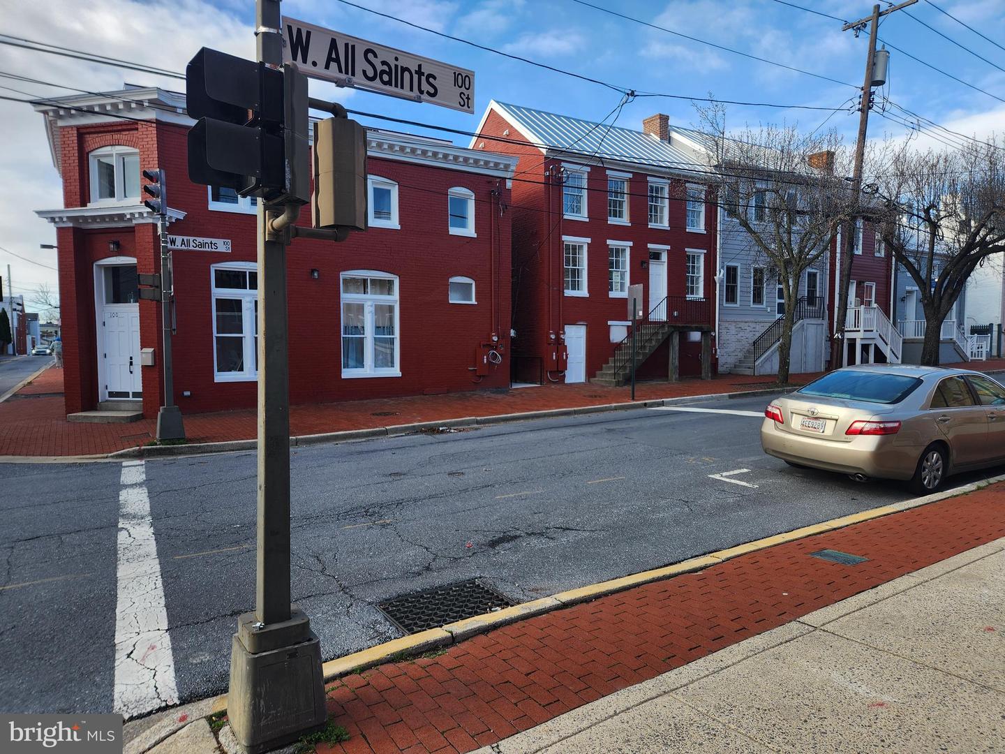 106 W All Saints Street #b2