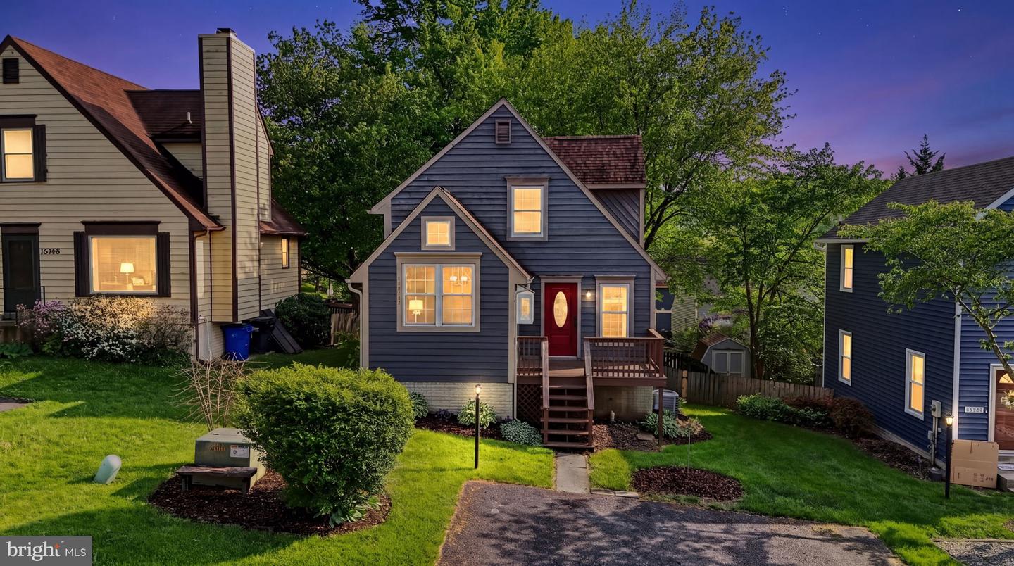 10743 Lake Edge Court, New Market