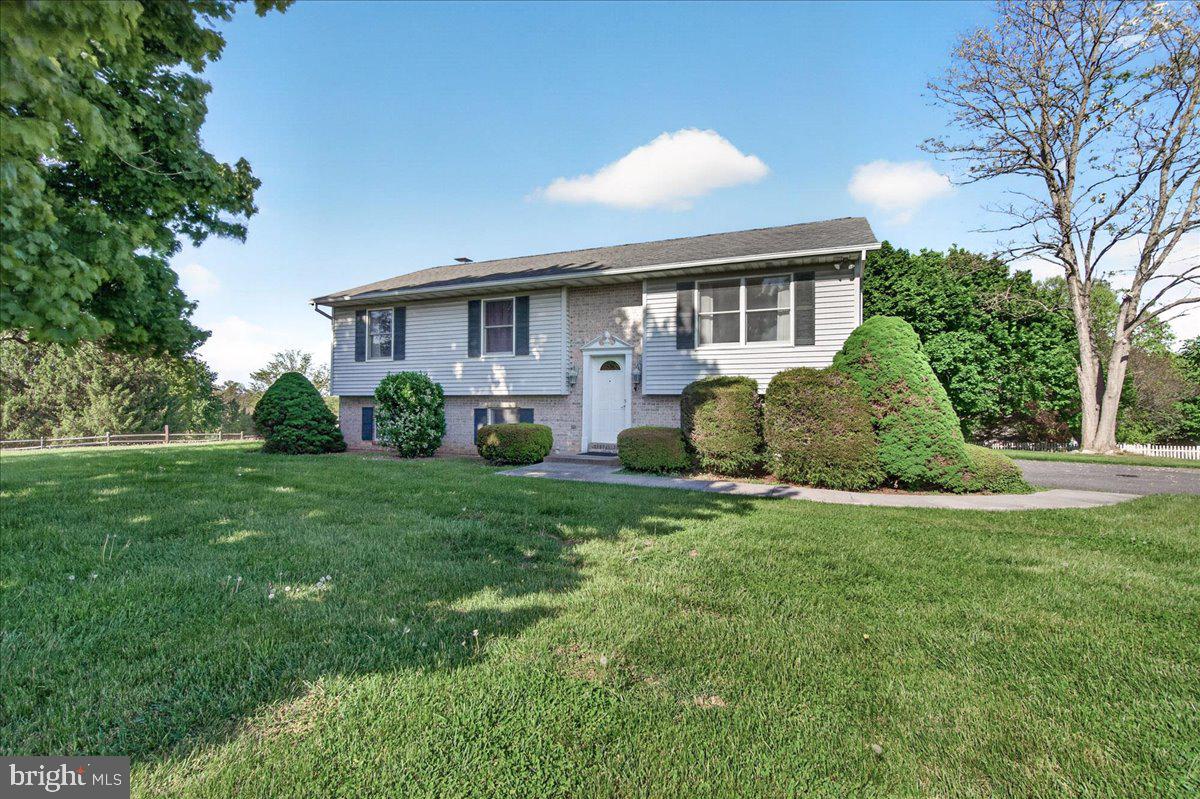 4715 Green Valley Road, Monrovia