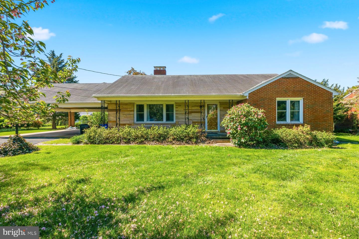 16 Linden Boulevard, Middletown